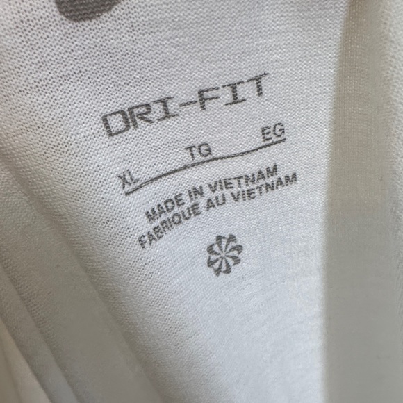 Nike Women's Racerback - Picture 4 of 4